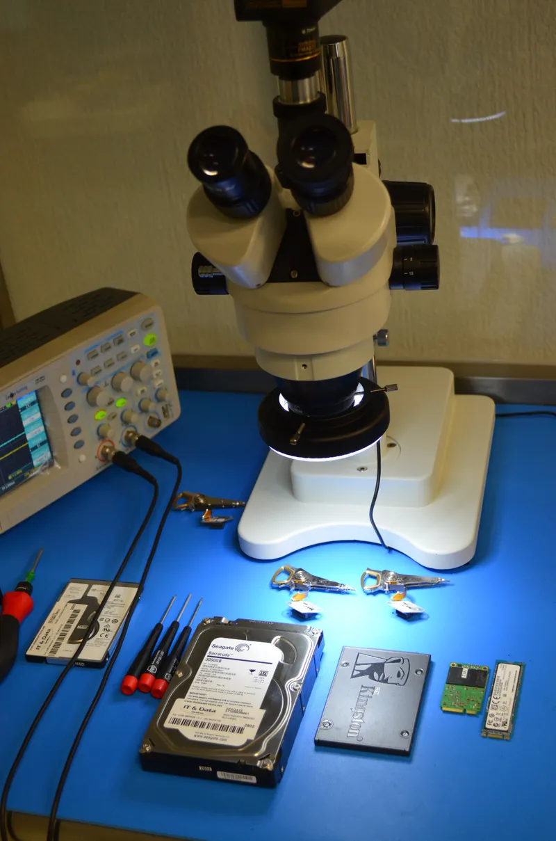 Laboratorio equipado con tecnología especializada